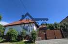 Casa in Livezeni , 140 mp utili , in centrul localitatii . - 10