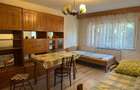 Inchiriez apartament 3 camere in Decebal