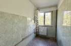 Apartament cu 3 camere si boxa, centrala proprie, Dacia