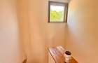 Casa cu 4 camere, curte mare si garaj - 2