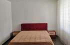 Inchiriez apartament 2 camere, spatios, parter - Capsa - 1