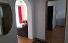 Dau spre inchiriere apartament cu doua camere