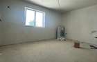 Apartament cu 2 camere decomandat + curte cadastrata - 4