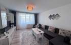 Apartament cu 4 camere decomandat - 1