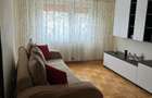 Proprietar vand apartament 2 camere decomandat, situat in Micro 17.