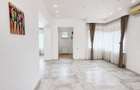 Casă individuală cu 3 dormitoare, balcon și curte | Ploiești | 217.000 € - 6