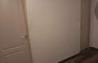 Vând apartament cu 3 camere decomandat la parter