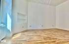 Proprietar inchiriez 55mp- zona centrala Arad, curte intrare Bulevard - 1