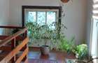 Casa cu etaj de vanzare,zona Primariei,curte comuna,atipica - 4