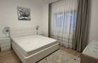 De inchiriat apartament cu 3 camere decomandate