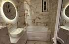Inchiriez apartament 3 camere central cu priveliste spre Cris