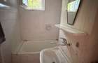 Dau in chirie apartament 3 camere - parter - loc de parcare inclus - 1