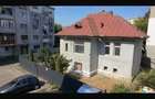 Vand conac istoric/casa/pensiune /380 mp utili /zona A /Urlati /toate utilitatile /Direct proprietar /demisol /parter/mansarda 3 intrari din 3 strazi - 3