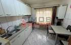Apartament cu 3 camere, Zona Han - 3