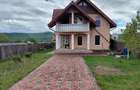 Vand vila P+M in Oituz, jud. Bacau 225 mp, teren 1.062 mp 135.000 negociabil Vand vila P+M si - 5