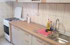 Inchiriez apartament de 2 camere + balcon Etaj 1