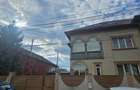 De inchiriat Cladire reprezentativa, pretabila pentru gradini?a, clinica, birouri sau scoala.