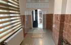 Casa singur in curte - zona Schei