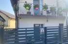 Vand casa cocheta si discreta aproape la pret de cheta - 2