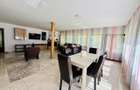 Casa de vanzare + 5.500 mp teren + 2 iazuri | Valea Putnei Pojorata - 9