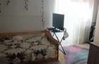 Proprietar vand apartament 4 camere decomandat, vedere pe 2 par?i. Etaj 3 din 4