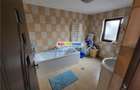Casa, Str. Rachitei , 4 dormitoare si 1 living, 700 euro