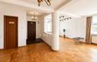 | Vila de INCHIRIAT | 12 camere | Soseaua NORDULUI | - 14