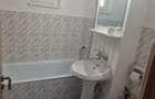 De vanzare apartament 3 camere decomandat