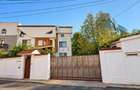 Vila premium cu piscina, 334 mp utili, 12 camere, teren de 700 mp -A