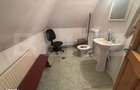 Casa de vanzare, pozitionata excelent, ideala pentru relaxare, sau rel - 5