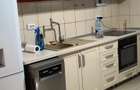 Apartament cu 3 camere in zona rezidentiala.