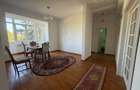Bogdanestilor-Favorit, in vila, singur pe nivel. Centrala Proprie. 4 dormitoare. 2 bai. Disponibil!