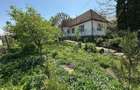 Casa DE VANZARE Str: Florilor Adamus - 12