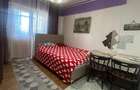 3 camere, etaj 5, bloc din 1982 zona Dacia - 5