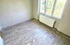 Etaj 3 | Apartament renovat cu 2 camere + garaj | Botizului