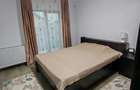 Casă cu 8 camere cu Teren 385 Mp în Berceni