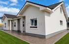 Duplex separat prin baie - curent trifazic - toate utilitatile - 1