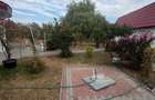 Casa de vanazre, 120 mp, teren 2900 mp, zona Butoiesti