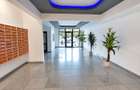 Zona Coresi, complex Isaran, apartament cu 3 camere de 82mp, 176000 E