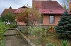 Casa cu 3 corpuri de vanzare, 6 camere, 400 mp + teren 2800 - 3