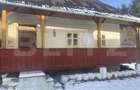 Vanzare 2 case traditionale, 3 camere + teren, 3450 mp, Campulung Mold - 9