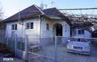 Proprietate cu 2 Case ?i Teren Generos Str. Campu Negru - 2