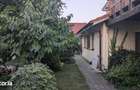 Proprietate unica in Piata Cluj - 5 camere, o bucatarie + o chicineta, - 3