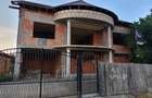 Casă cu 4 camere cu Teren 1200 Mp în Corabia