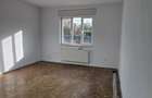 Casa de 3 camere, 130 mp., curte si gradina in zona Micro 1