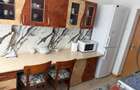 Ofer spre inchiriere apartament 3 camere decomandat