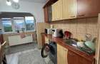 Caut colega de apartament intr-un apartament decomandat cu doua camere - 2