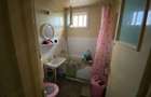 Vind apartament cu 3 camere, semidecomandat, situat central in Targu-Jiu, pe Str. M.C. Oancea - 2