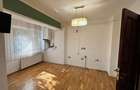 Apartament 3 camere et 1 Calea lui Traian zona Lahovari