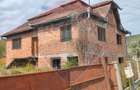 Casa la rosu cu 1440 mp teren Tarnaveni - 2